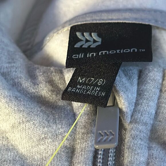 All in motion grey sweater size 7-8Y - Picture 2 of 3